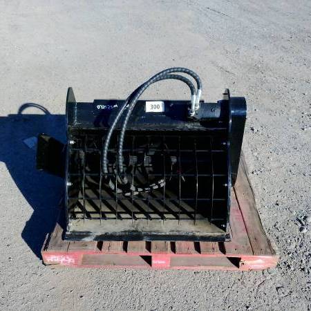 GIYI Mixing bucket for mini skid steers - $1,050