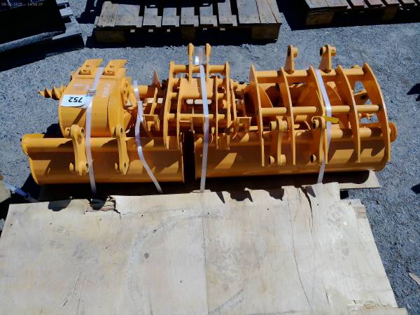 GIYI Cat 301 Excavator attachment set (8PC) - $1,700